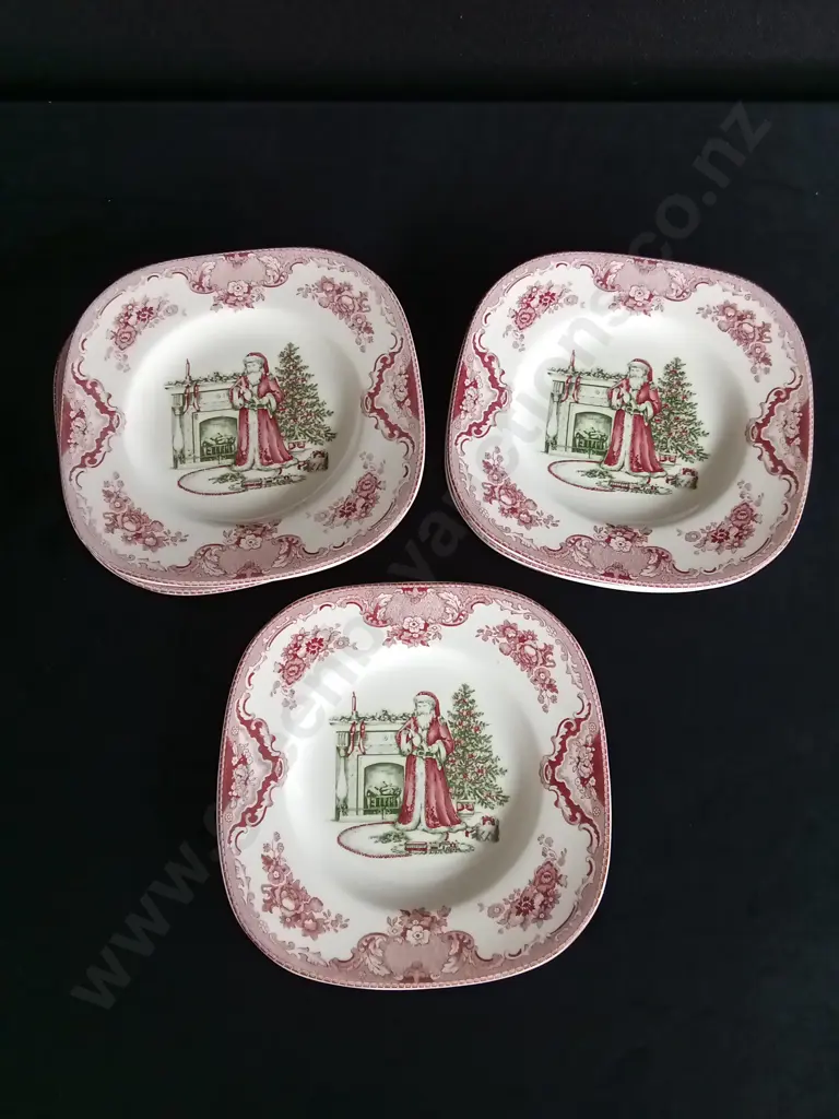 JOHNSON BROTHERS OLD BRITAIN CASTLES PINK CHRISTMAS SQUARE PLATES X 8 Image 1++