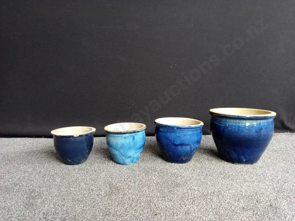 4 GLAZED BLUE POTS H26CM X L31CM Image 1++