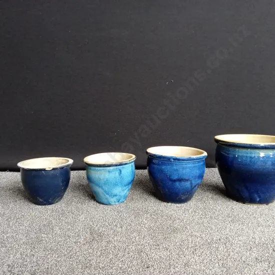 4 GLAZED BLUE POTS H26CM X L31CM