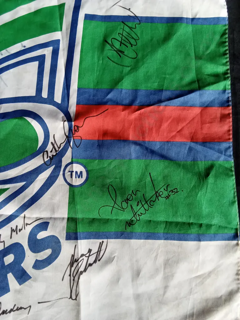 VINTAGE SIGNED INAUGURAL AUCKLAND WARRIORS RUGBY LEAGUE SEASON FLAG Image 1++