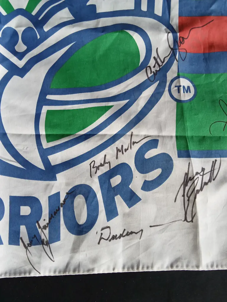 VINTAGE SIGNED INAUGURAL AUCKLAND WARRIORS RUGBY LEAGUE SEASON FLAG Image 1++