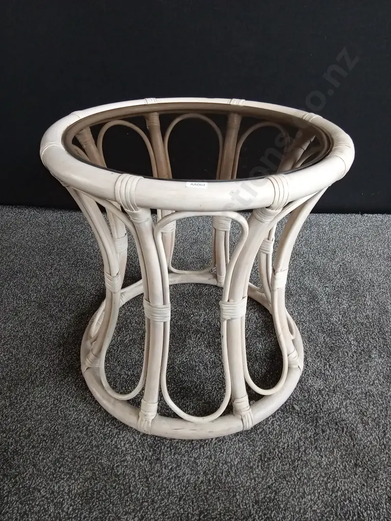 2 ROUND BAMBOO STOOLS AND CANE TABLE WITH REMOVALBLE GLASS TOP Image 1++