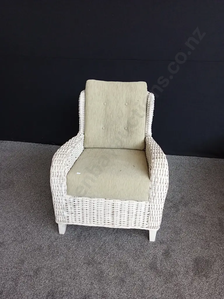 WICKER OUTDOOR ARMCHAIR H97CM L72CM D90CM Image 1++