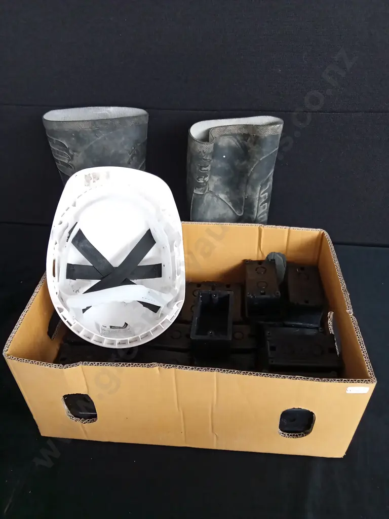 SIZE 7 GUMBOOTS HARDHAT AND BOX OF ELECTRICAL ITEMS Image 1++