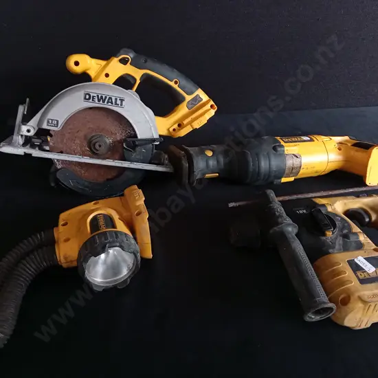 DEWALT 18V CORDLESS CIRCULAR SAW RECIPRICATING SAW HAMMER DRILL AND TORCH SET NO BATTERIES UNTESTED