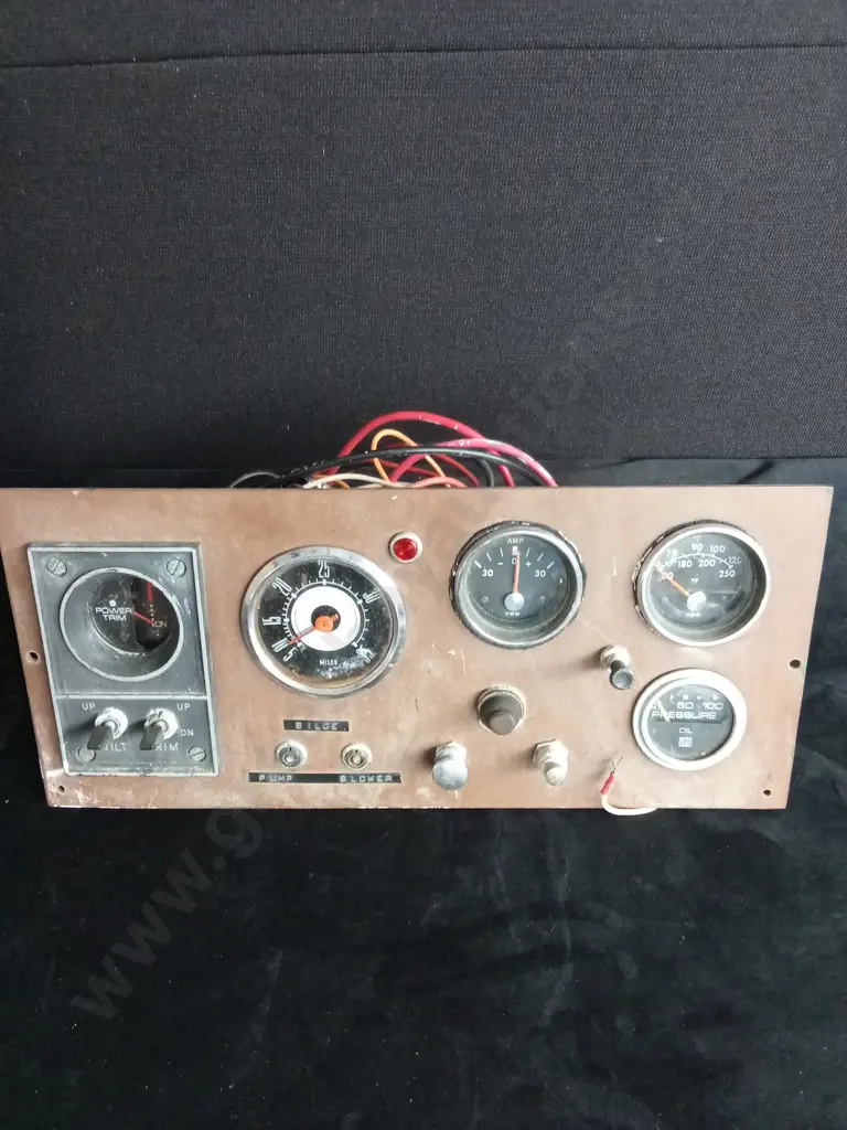 FALL ARREST, CARAVAN TO HOME RCD, BOAT DASHBOARD, MOBILITY HANDLE, 54CM ZIP TIES AND ROPE IN BOX Image 1++