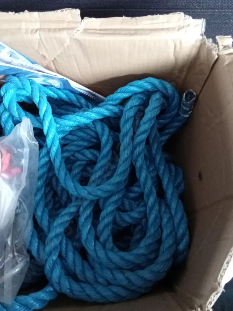 FALL ARREST, CARAVAN TO HOME RCD, BOAT DASHBOARD, MOBILITY HANDLE, 54CM ZIP TIES AND ROPE IN BOX Image 1++