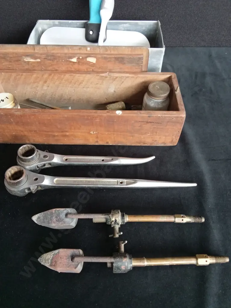 2 X SCAFFOLD PODGERS  AND 2 X VINTAGE SOLDERING IRONS PLUS SMALL WODDEN BOX ANS METAL BOX OF  HAND TOOLS Image 1++
