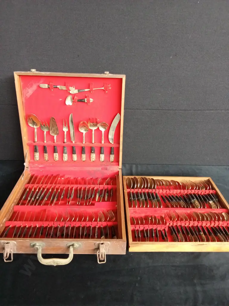 VINTAGE THAILAND CUTLERY SET COMPLETE 100 PIECES IN PRESENTATION CASE Image 1++
