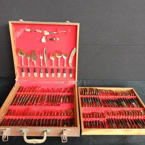 VINTAGE THAILAND CUTLERY SET COMPLETE 100 PIECES IN PRESENTATION CASE