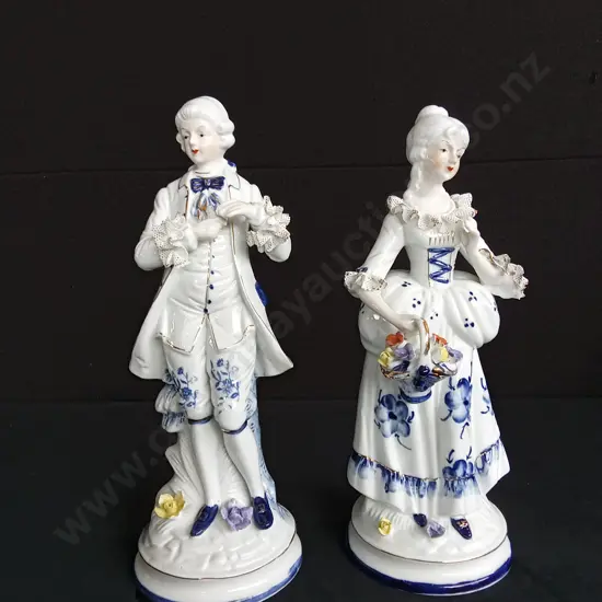 BLUE AND WHITE LORD AND LADY H35CM X W13CM