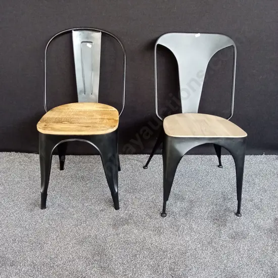 METAL BLACK CHAIRS WITH WOODEN SEATS