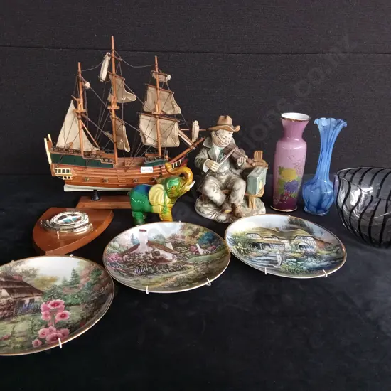 ASSORTED DECOR ITEMS