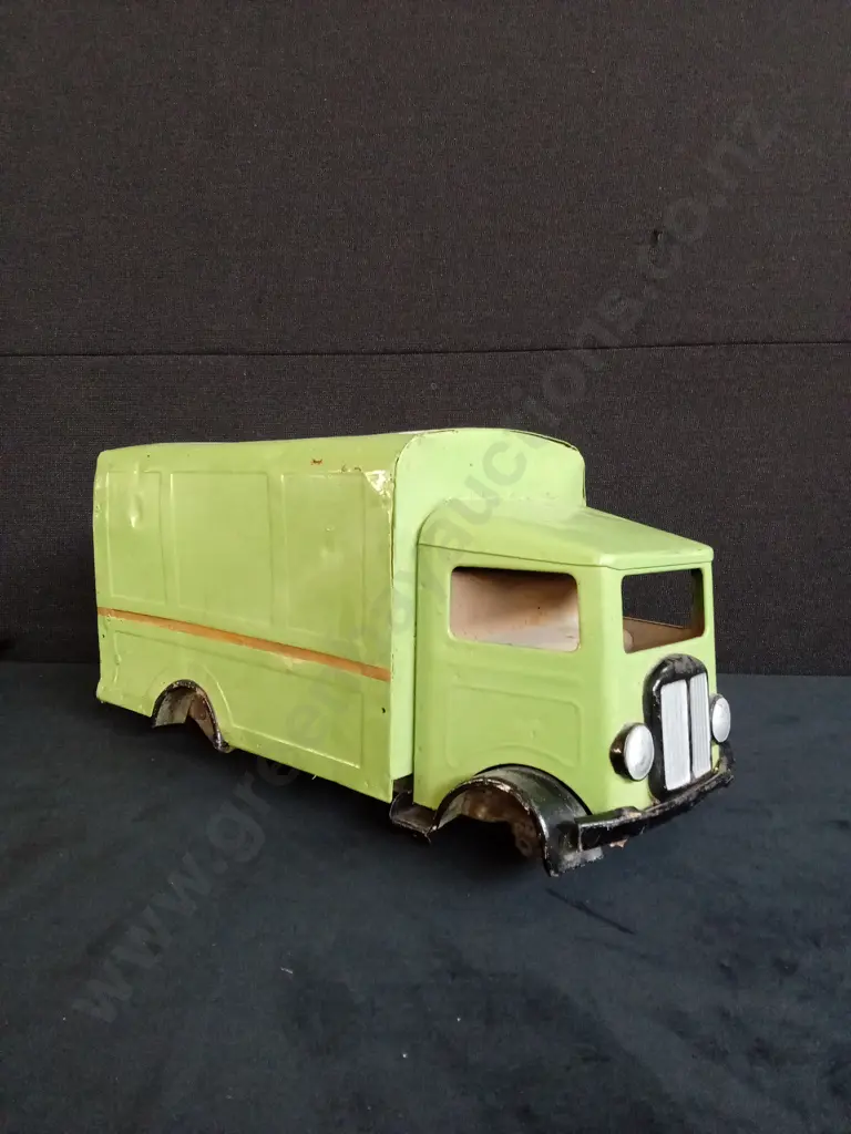 METAL TRUCK MISSING WHEELS Image 1++