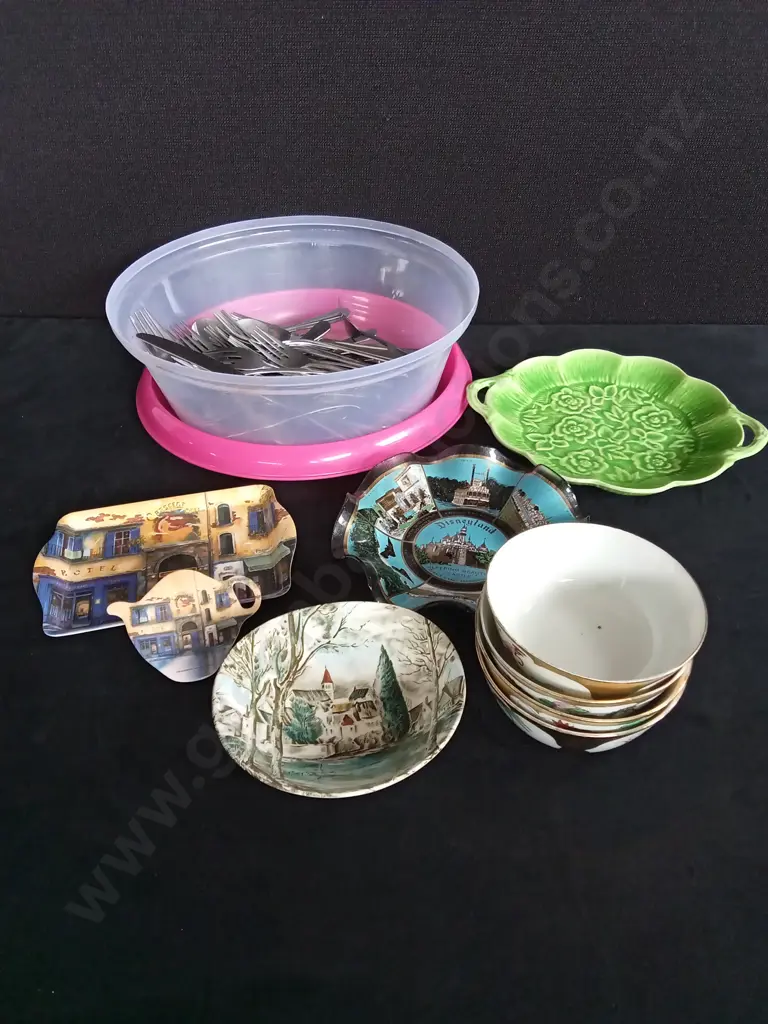 COLLECTION OF PLATES BOWLS AND UTENSILS Image 1++