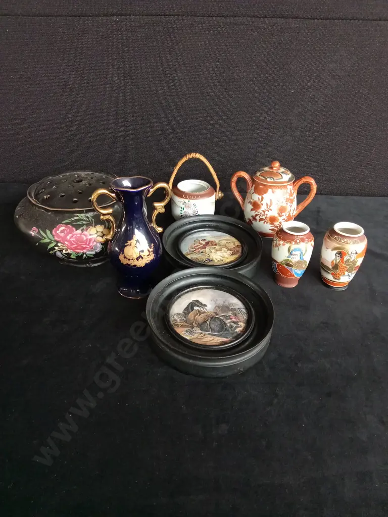 COLLECTION OF VINTAGE ASIAN PORCELAIN AND DECORATIVE ITEMS Image 1++