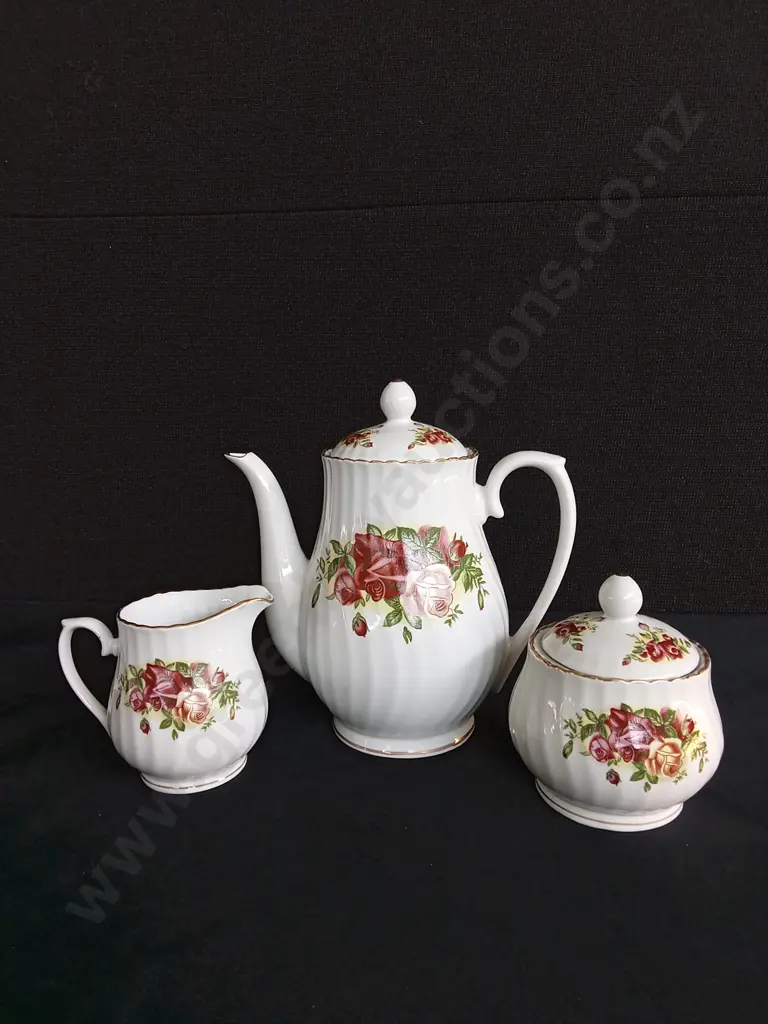 ENGLISH GARDEN TEA SET X 45 Image 1++