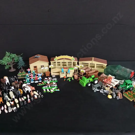 LARGE FARM PLAY SET