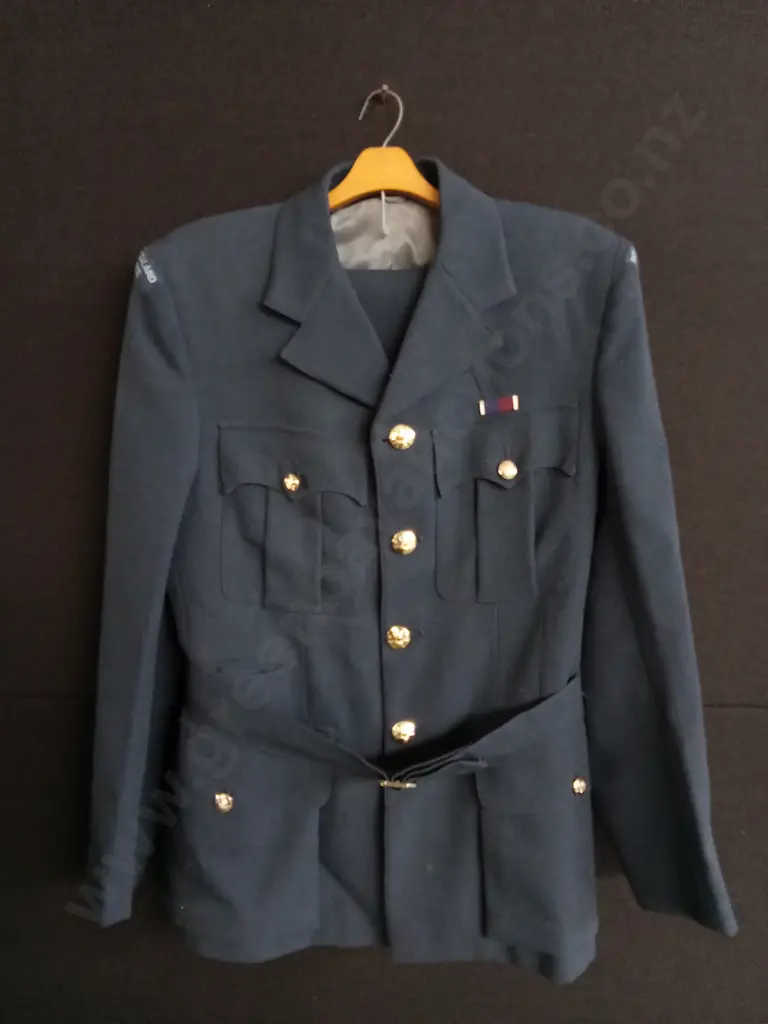 VINTAGE ROYAL NEW ZEALAND AIR FORCE UNIFORM Image 1++