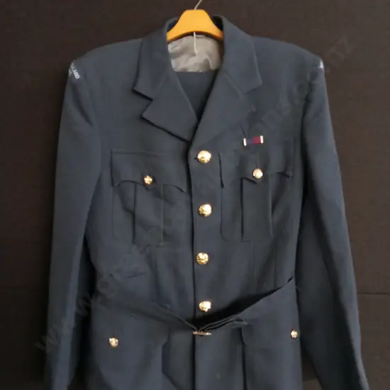 VINTAGE ROYAL NEW ZEALAND AIR FORCE UNIFORM