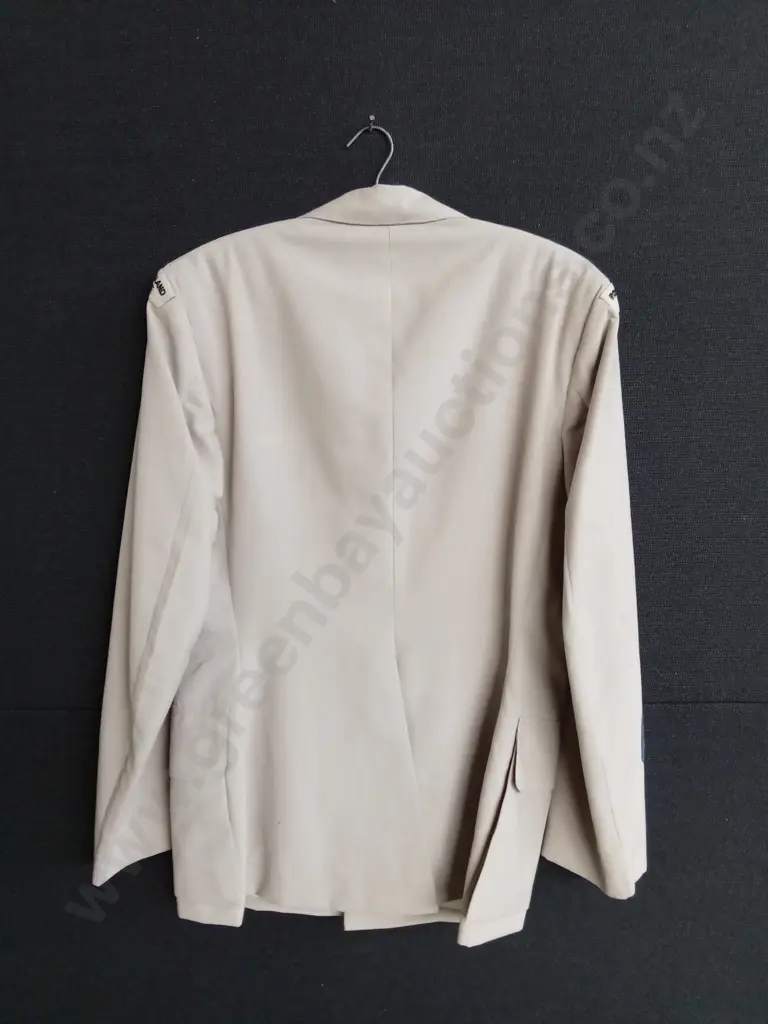 VINTAGE ROYAL NEW ZEALAND AIR FORCE OFFICERS SERVICE DRESS UNIFORM LIKELY FROM THE POST WWII ERA Image 1++