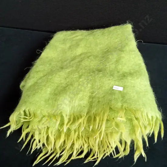 BELLA HOME FASHION 100% MOHAIR FIBRE GREEN BLANKET