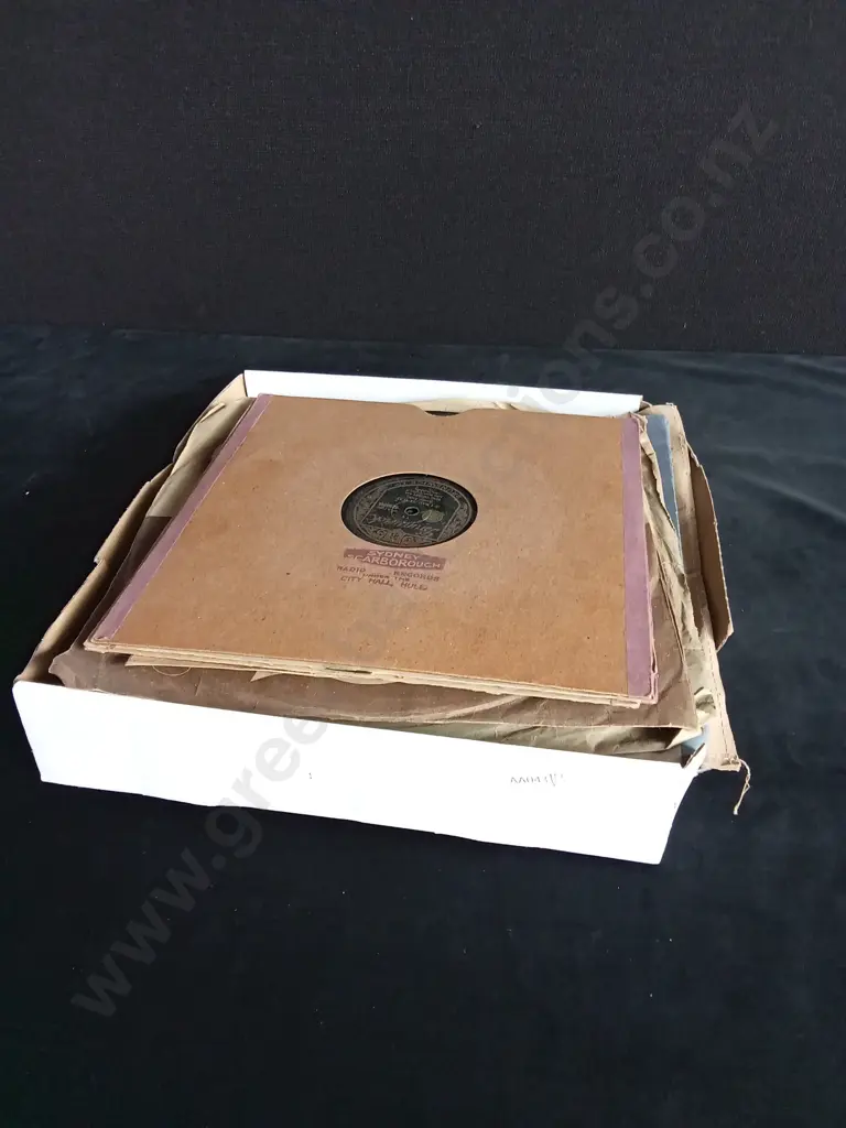 COLLECTION OF VINTAGE RECORDS - STAMPED CITY HALL, HULL Image 1++