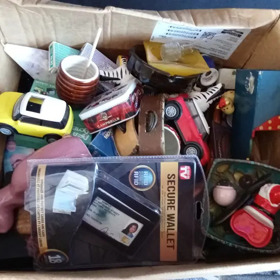 BOX OF ASSORTED CHILDRENS TOYS