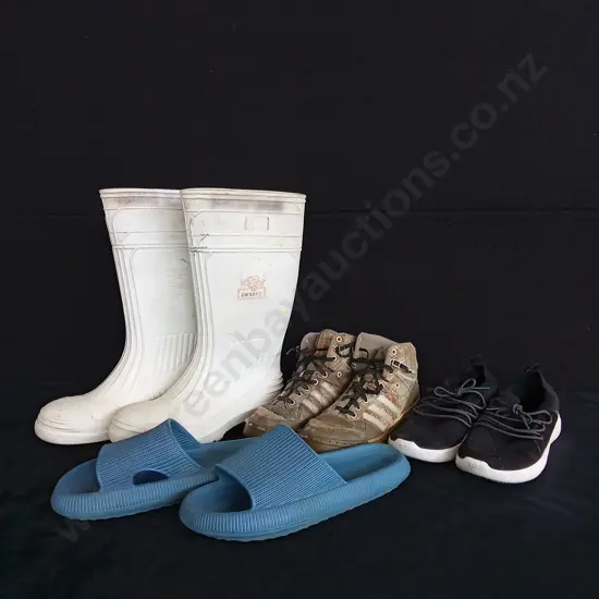 ASSORTED PAIRS OF SHOES X 4