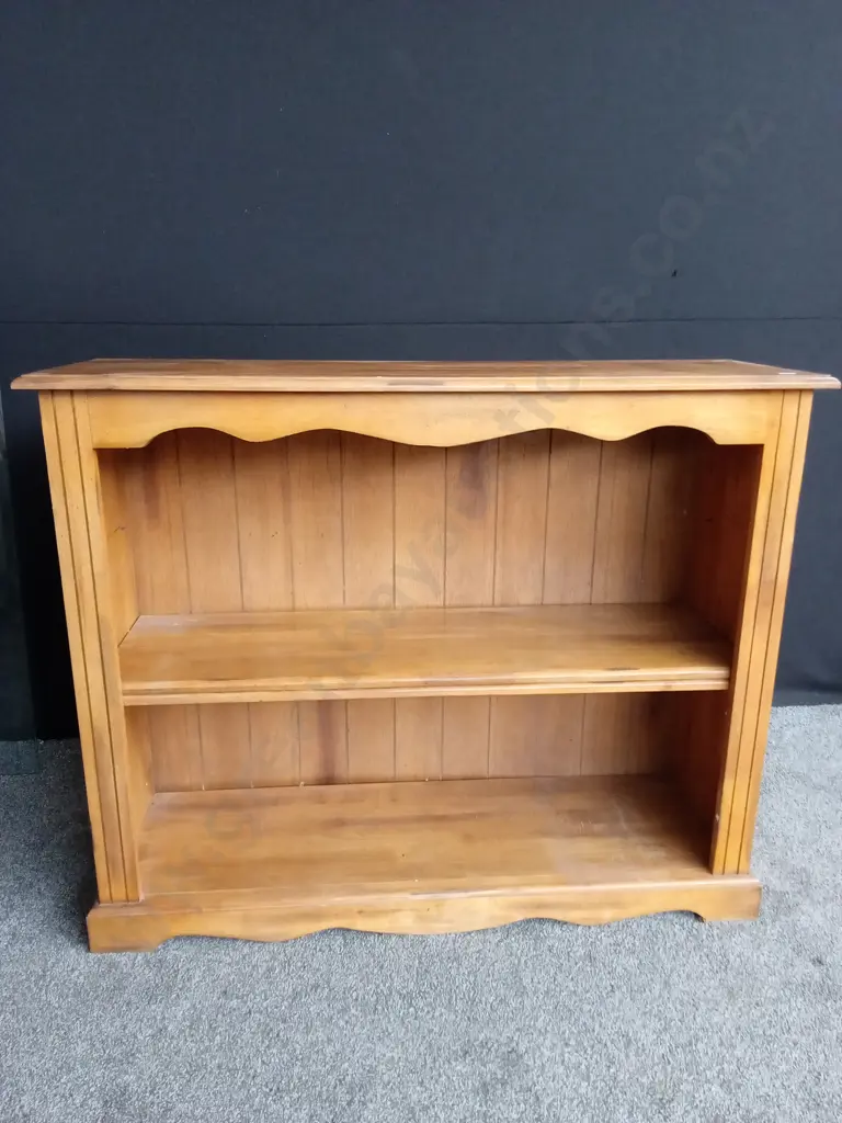 WOODEN DISPLAY CABINET L124CM H112CM D40CM Image 1++