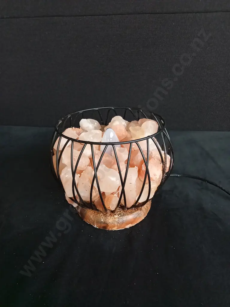 CRYSTAL ENERGY CAGED HIMALAYAN SALT LAMP Image 1++