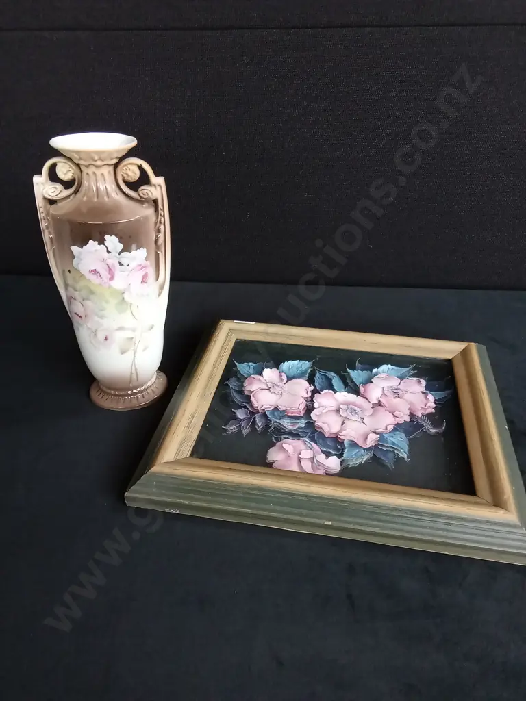 FRAMED 3 DIMENSIONAL PAPER ROSES AND VASE (ENGLISH STAMP) Image 1++