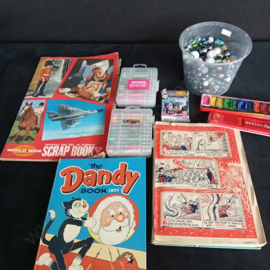 ASSORTED CHILDRENS ITEMS