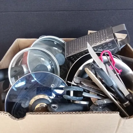 BOX OF ASSORTED KITCHEN ITEMS