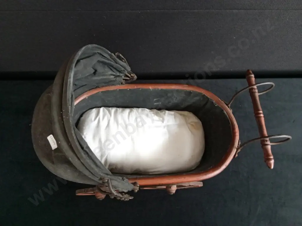 ANTIQUE VICTORIAN BABY DOLL CARRIAGE Image 1++
