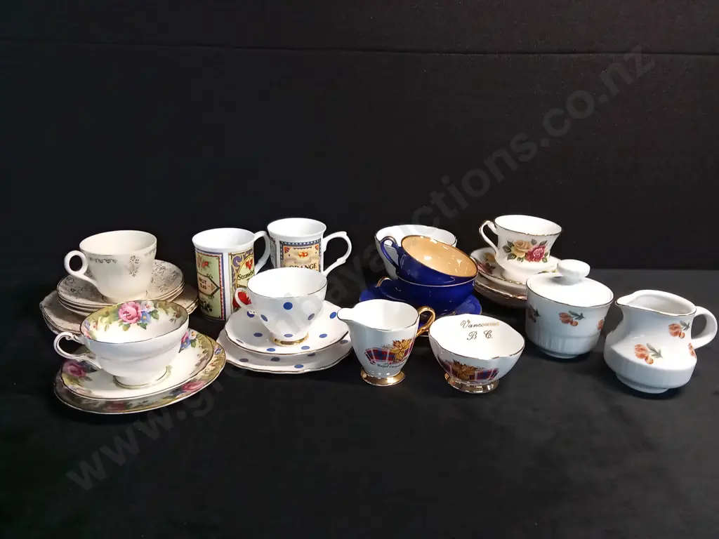 MIXED TEACUP SETS Image 1++