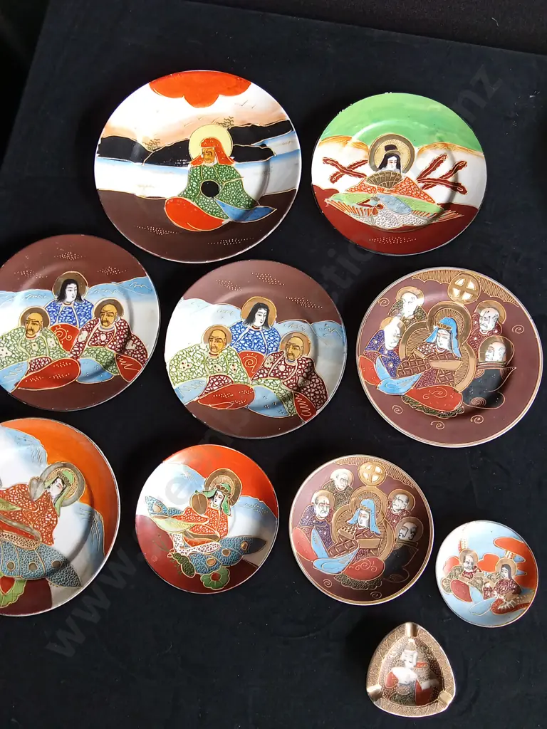 VINTAGE JAPANESE HAND PAINTED PLATES Image 1++