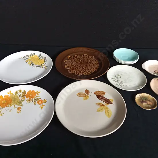 15 PIECE ASSORTMENT OF PLATES  SAUCERS AND DISHES