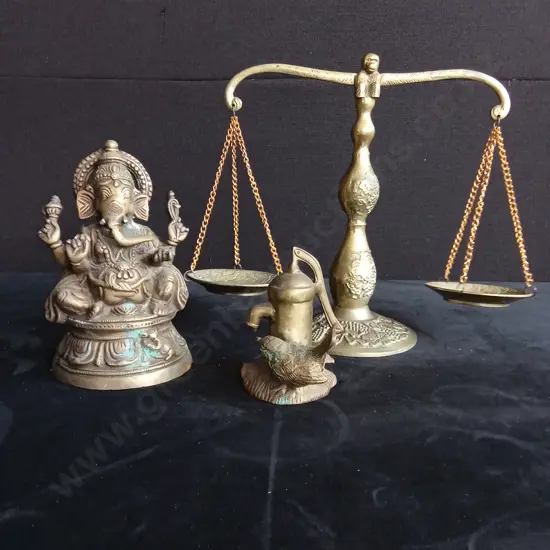 VINTAGE BRASS DECOR
