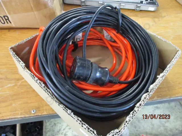 Power Leads Image 1++