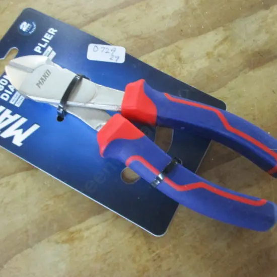 Pliers