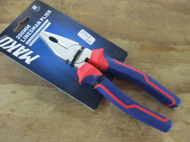 Pliers Image 1++
