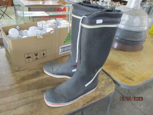 Boots Image 1++