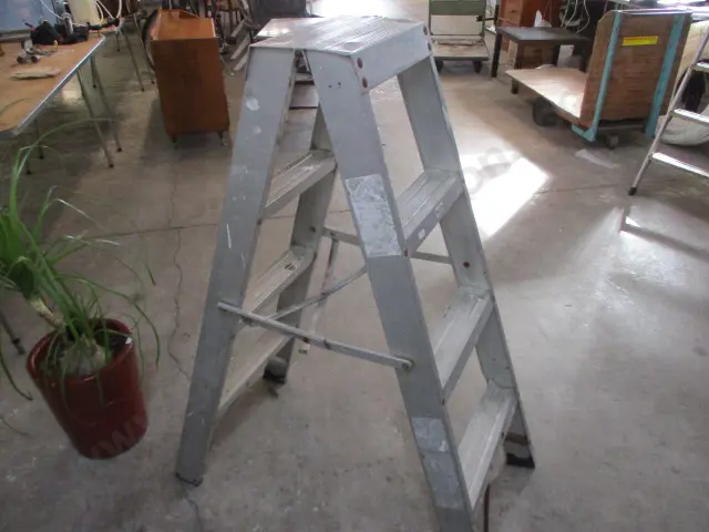 Ladder Image 1++