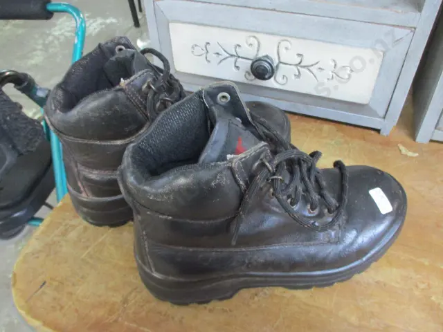 Tramping Boots Image 1++