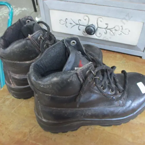 Tramping Boots
