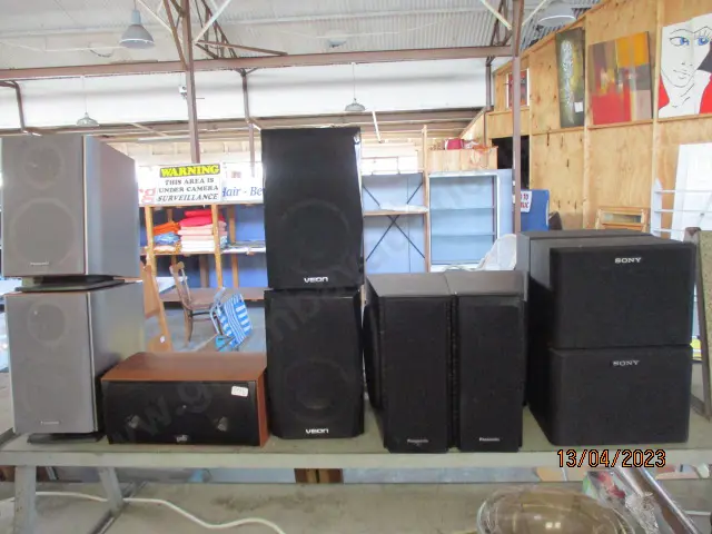 9 Speakers Image 1++