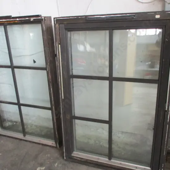 2 Double Glazed Windows