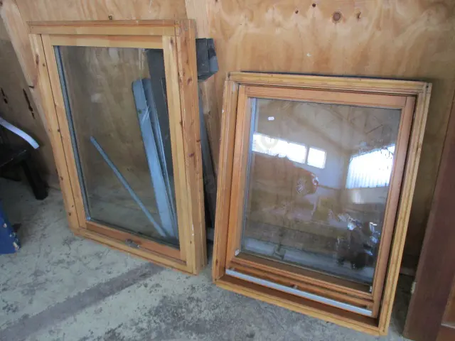 2 Double Glazed Windows Image 1++