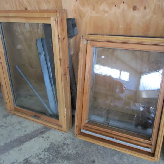 2 Double Glazed Windows